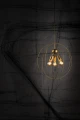 modna-zlota-lampa-sufitowa-do-salonu.jpg